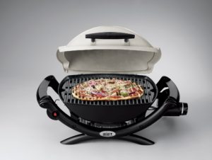 Weber Q 1000 Front View Pizza 3