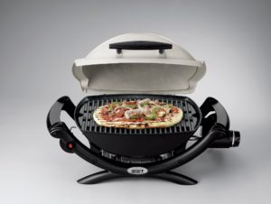 Weber Q 1000 Front View Pizza 2