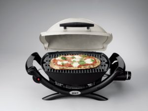 Weber Q 1000 Front View Pizza 1