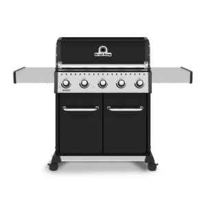 Broil King Baron 520 PRO Gas Grill Front View Closed