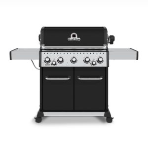 Broil King Baron 590 PRO Gas Grill Front View Closed